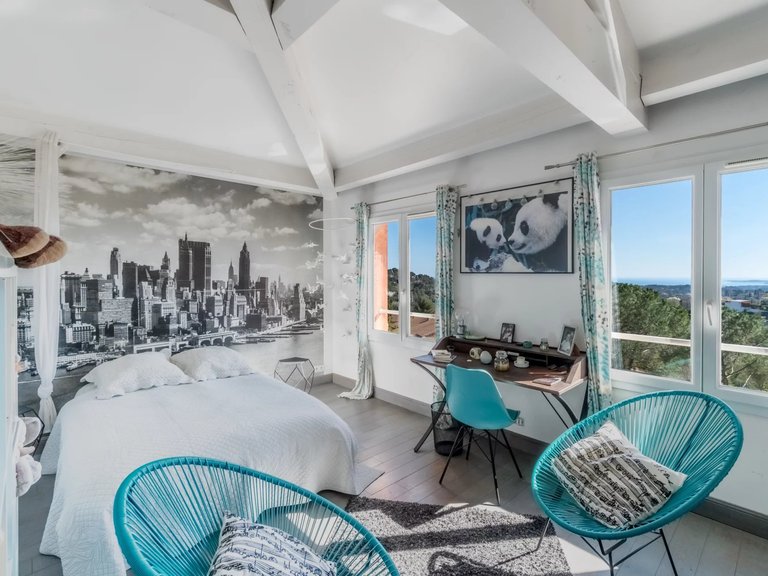 Villa for Sale in Vence, Vence, St. Paul Area 8