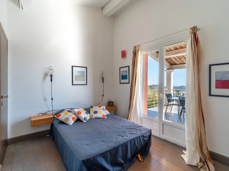 Villa for Sale in Vence, Vence, St. Paul Area 9