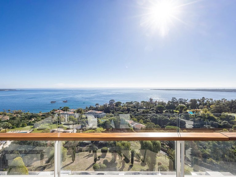 Apartment for Sale in Cannes, Cannes Area 2