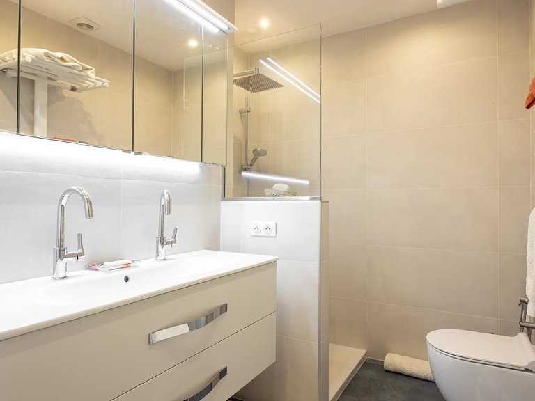 Apartment for Sale in Cannes, Cannes Area 10