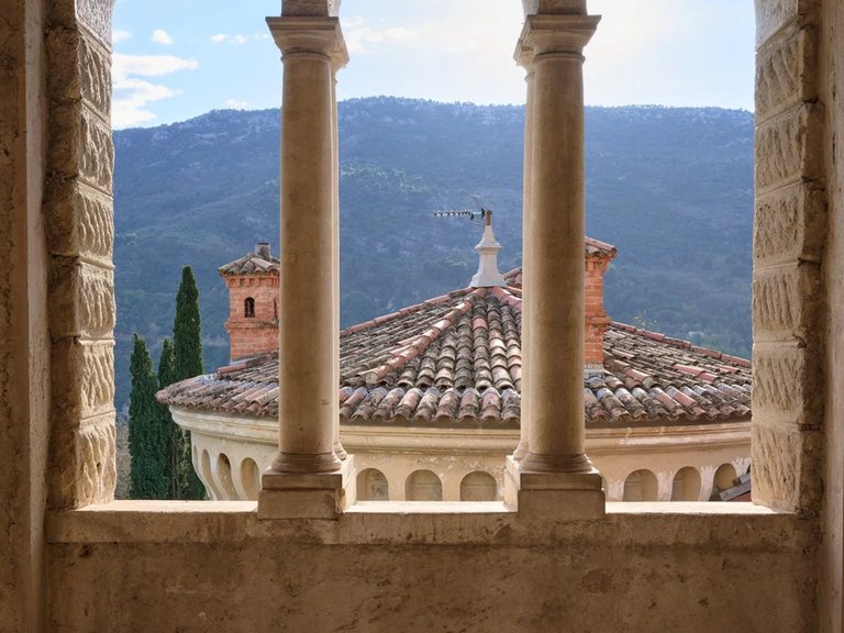 Villa for Sale in Contes, Nice Area 6