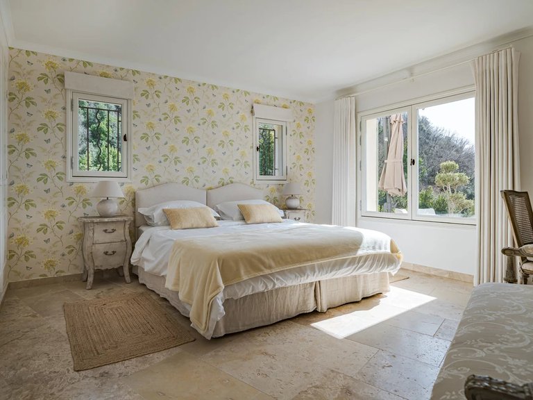 Villa for Sale in Vence, Vence, St. Paul Area 18