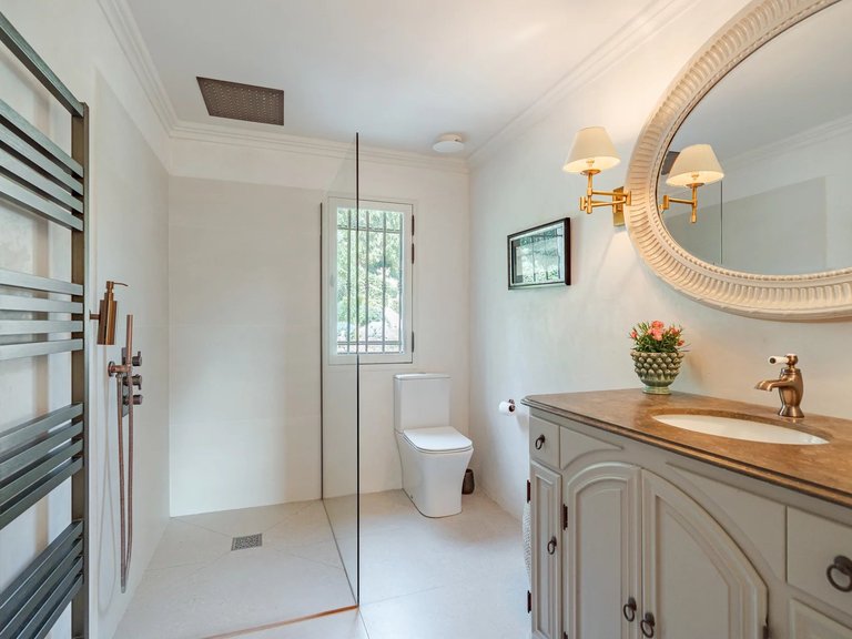 Villa for Sale in Vence, Vence, St. Paul Area 20