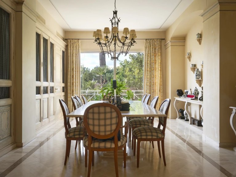 Villa for Sale in Cannes, Cannes Area 8