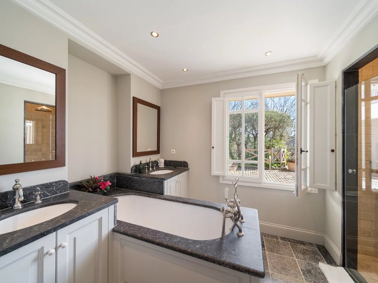Villa for Sale in Mougins, Mougins, Valbonne, Grasse Area 15