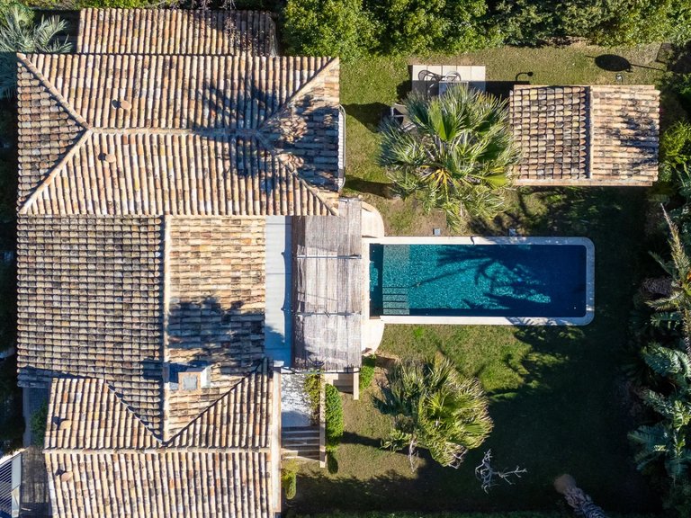 Villa for Sale in Saint Tropez, St. Tropez, Grimaud Area 2