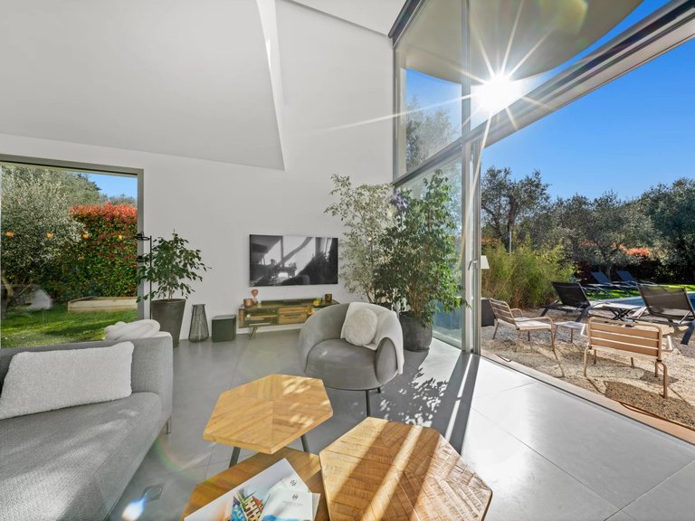 Villa for Sale in Valbonne, Mougins, Valbonne, Grasse Area 1