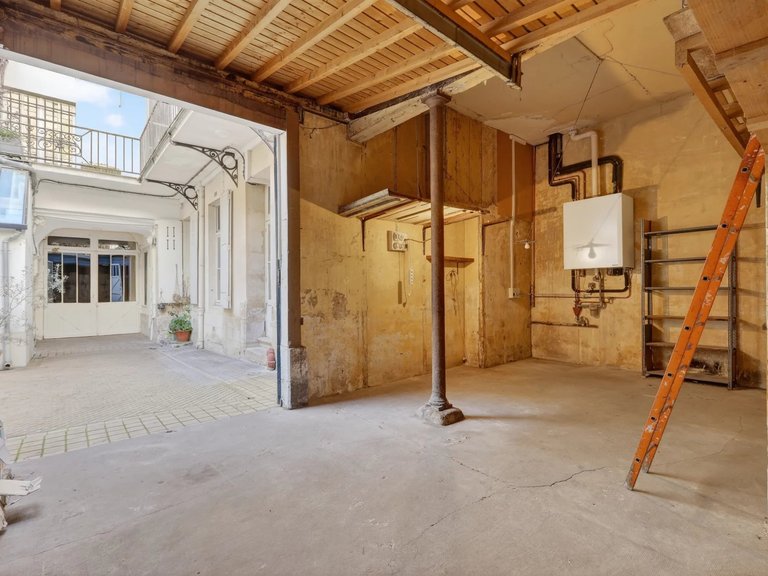 Apartment for Sale in 7th (invalides, Eiffel Tower, Orsay), Paris Left Bank (5th,6th & 7th ) 11