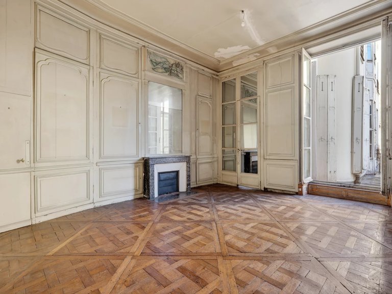 Apartment for Sale in 7th (invalides, Eiffel Tower, Orsay), Paris Left Bank (5th,6th & 7th ) 5