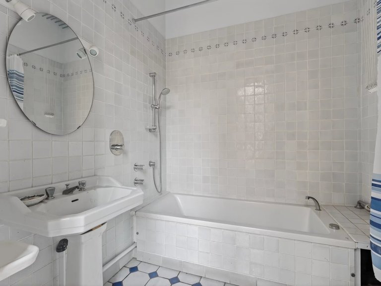 Apartment for Sale in 7th (invalides, Eiffel Tower, Orsay), Paris Left Bank (5th,6th & 7th ) 8