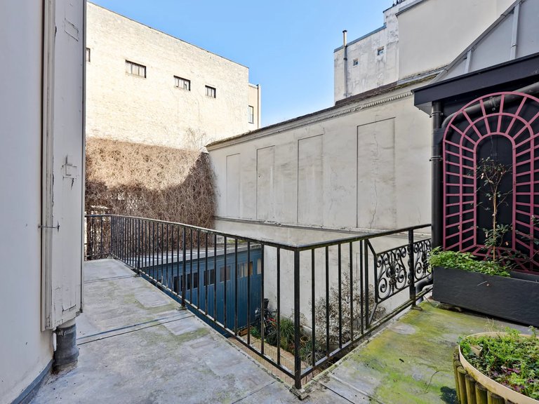 Apartment for Sale in 7th (invalides, Eiffel Tower, Orsay), Paris Left Bank (5th,6th & 7th ) 9