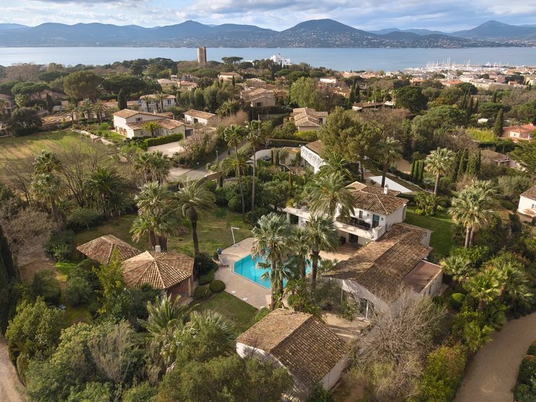 Villa for Sale in Saint Tropez, St. Tropez, Grimaud Area 3