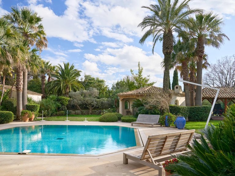 Villa for Sale in Saint Tropez, St. Tropez, Grimaud Area 4