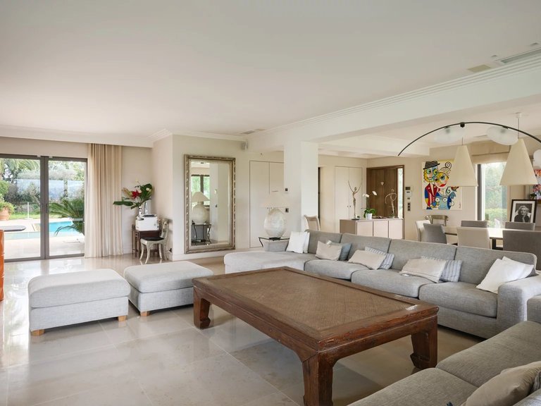 Villa for Sale in Saint Tropez, St. Tropez, Grimaud Area 7