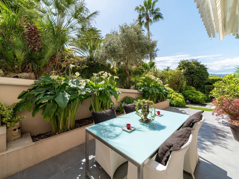 Apartment for Sale in Cannes, Cannes Area 5