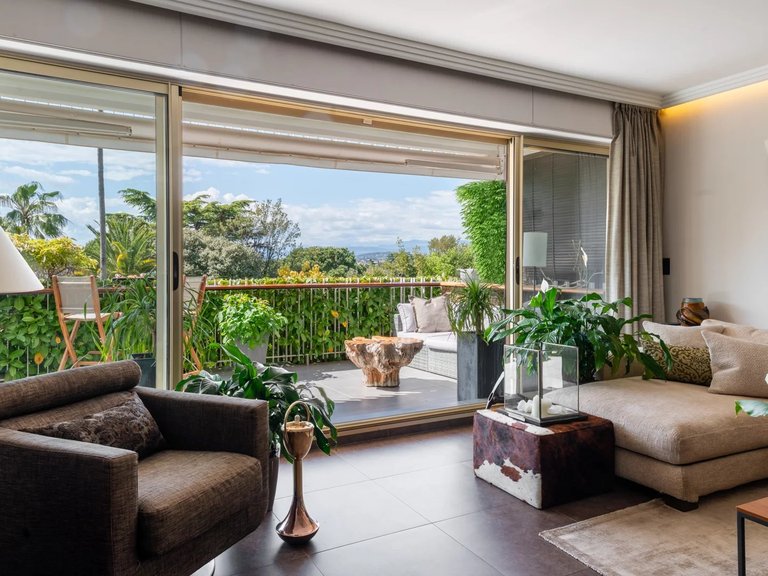 Apartment for Sale in Cannes, Cannes Area 8
