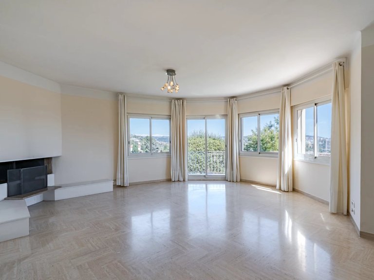 Villa for Sale in Mandelieu La Napoule, Cannes Area 4