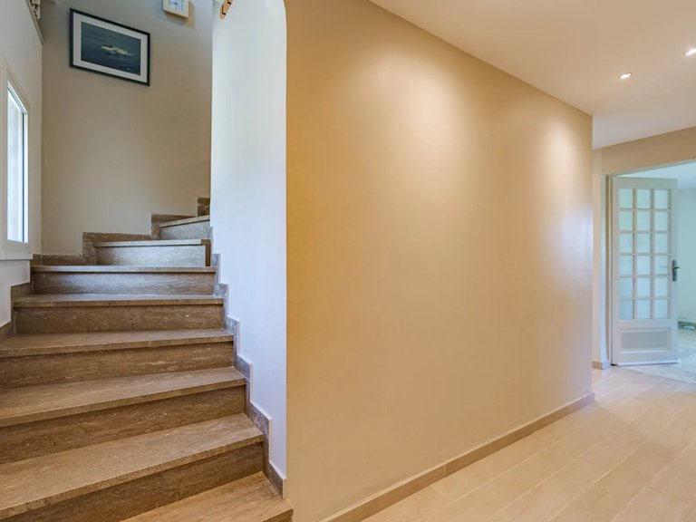 Villa for Sale in Mandelieu La Napoule, Cannes Area 6