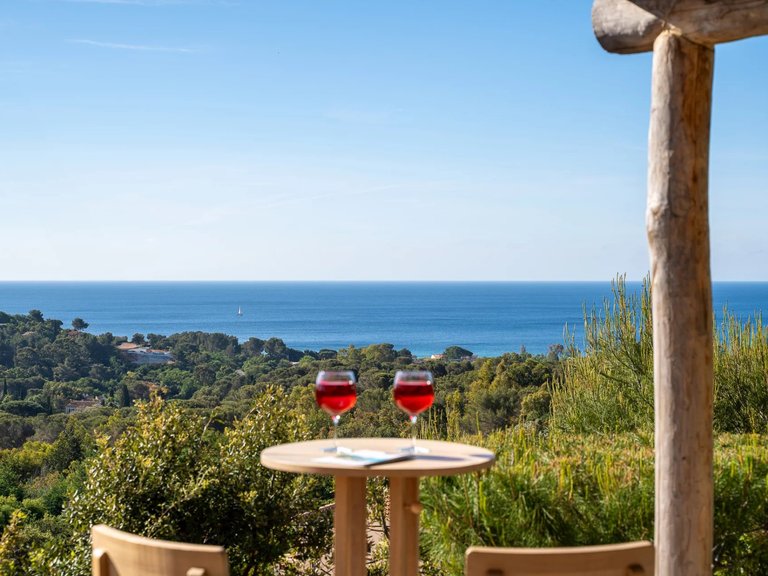 Villa for Sale in La Croix Valmer, St. Tropez, Grimaud Area 1