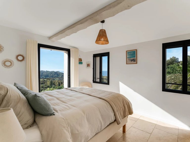 Villa for Sale in La Croix Valmer, St. Tropez, Grimaud Area 13