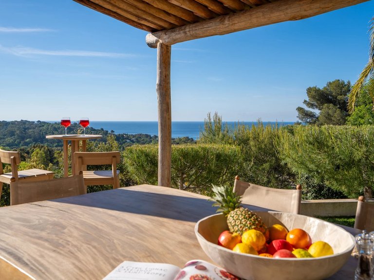 Villa for Sale in La Croix Valmer, St. Tropez, Grimaud Area 17
