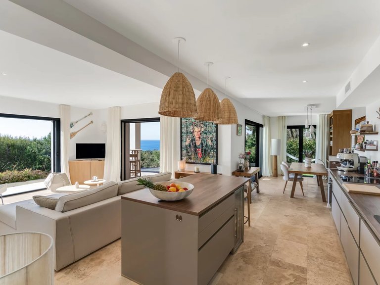 Villa for Sale in La Croix Valmer, St. Tropez, Grimaud Area 7
