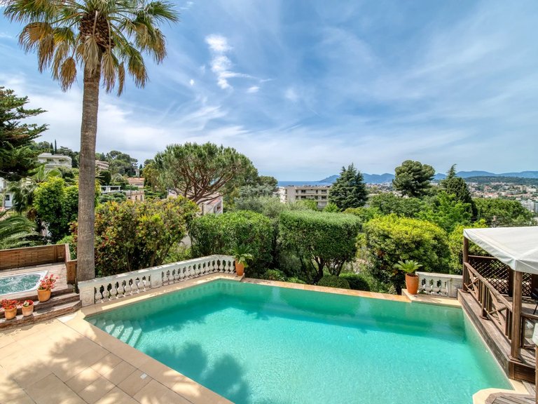 Villa for Sale in Le Cannet, Cannes Area 1