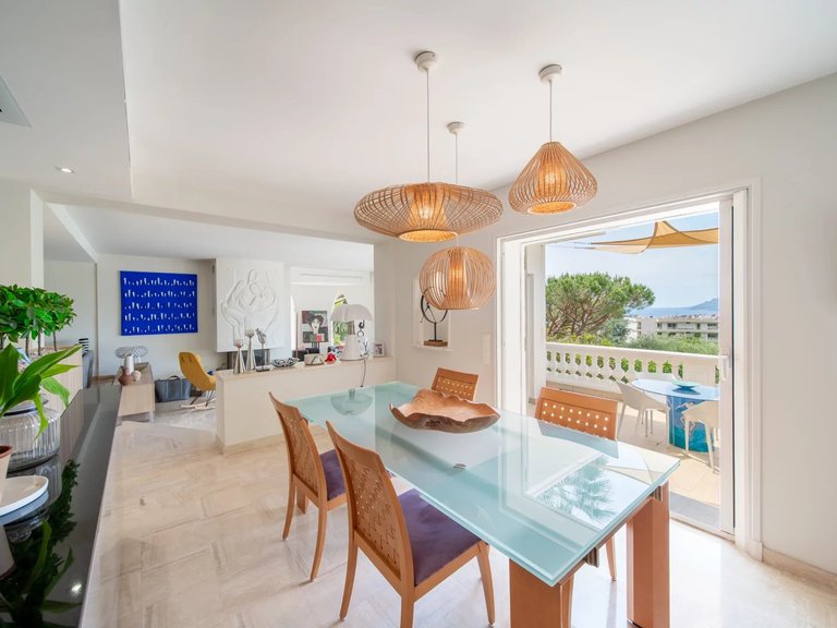 Villa for Sale in Le Cannet, Cannes Area 11