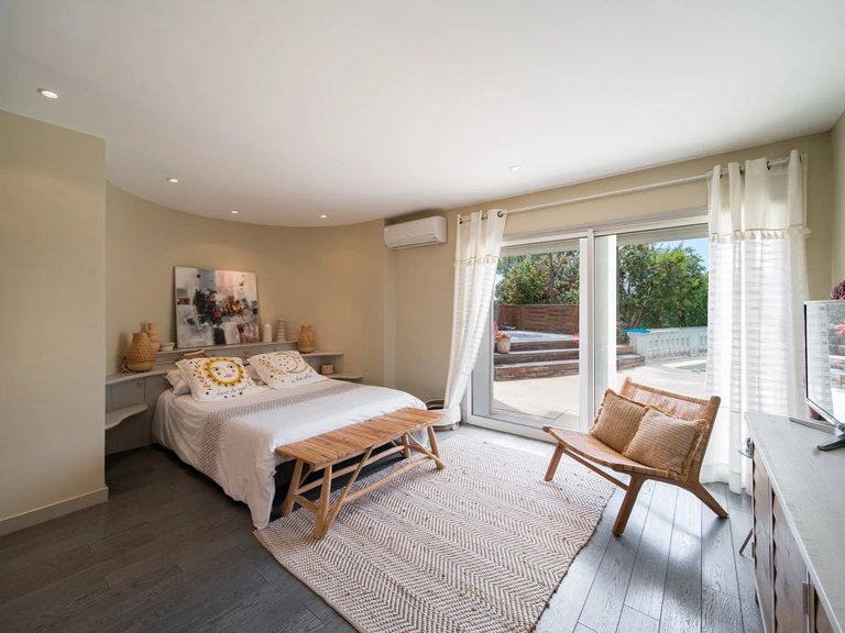 Villa for Sale in Le Cannet, Cannes Area 14