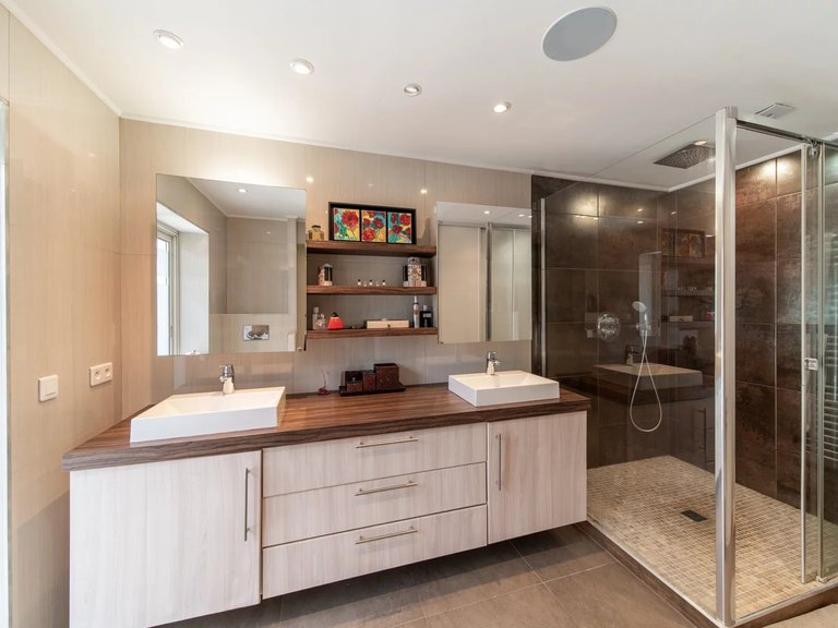 Villa for Sale in Le Cannet, Cannes Area 16