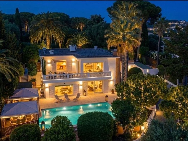 Villa for Sale in Le Cannet, Cannes Area 20
