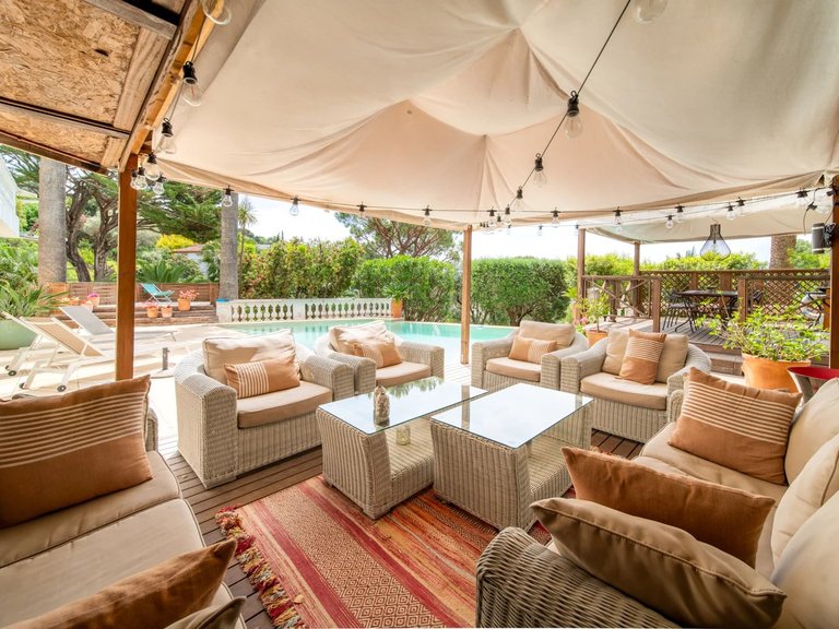 Villa for Sale in Le Cannet, Cannes Area 4