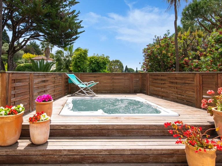 Villa for Sale in Le Cannet, Cannes Area 6