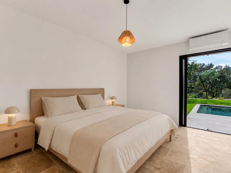 Villa for Sale in La Croix Valmer, St. Tropez, Grimaud Area 11