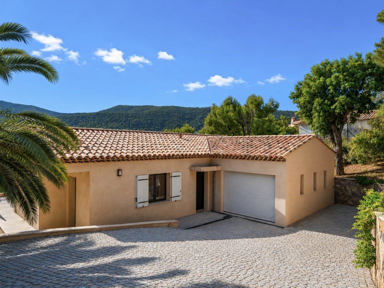 Villa for Sale in La Croix Valmer, St. Tropez, Grimaud Area 17