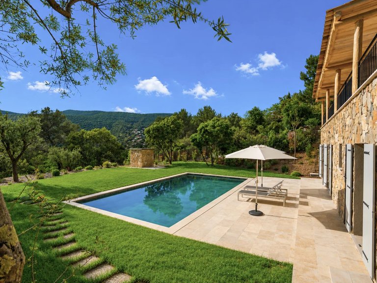 Villa for Sale in La Croix Valmer, St. Tropez, Grimaud Area 3