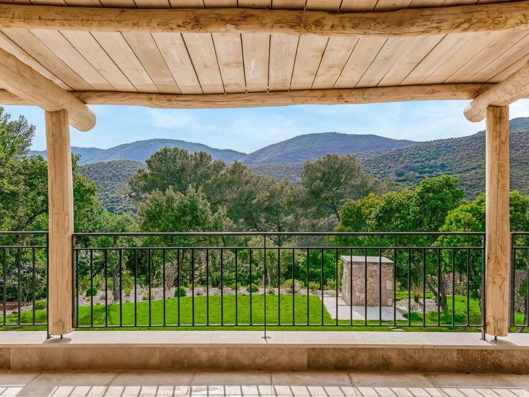 Villa for Sale in La Croix Valmer, St. Tropez, Grimaud Area 4