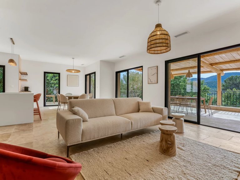 Villa for Sale in La Croix Valmer, St. Tropez, Grimaud Area 5