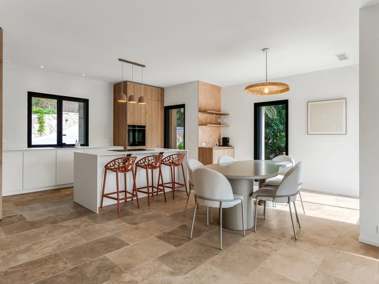Villa for Sale in La Croix Valmer, St. Tropez, Grimaud Area 6