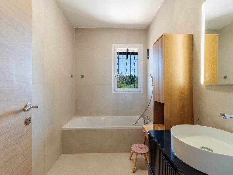 Villa for Sale in Valbonne, Mougins, Valbonne, Grasse Area 7