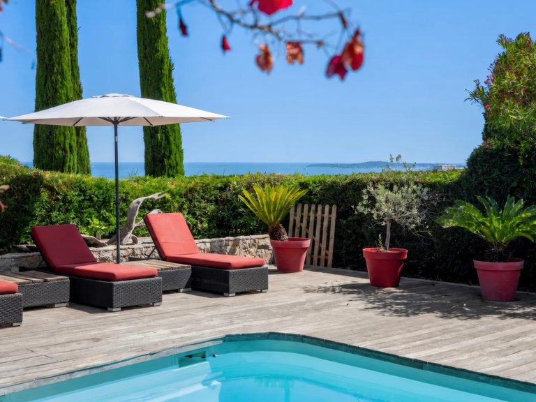 Villa for Sale in Cagnes Sur Mer, Antibes Area 2