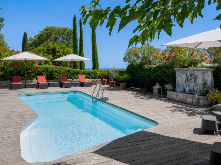 Villa for Sale in Cagnes Sur Mer, Antibes Area 14