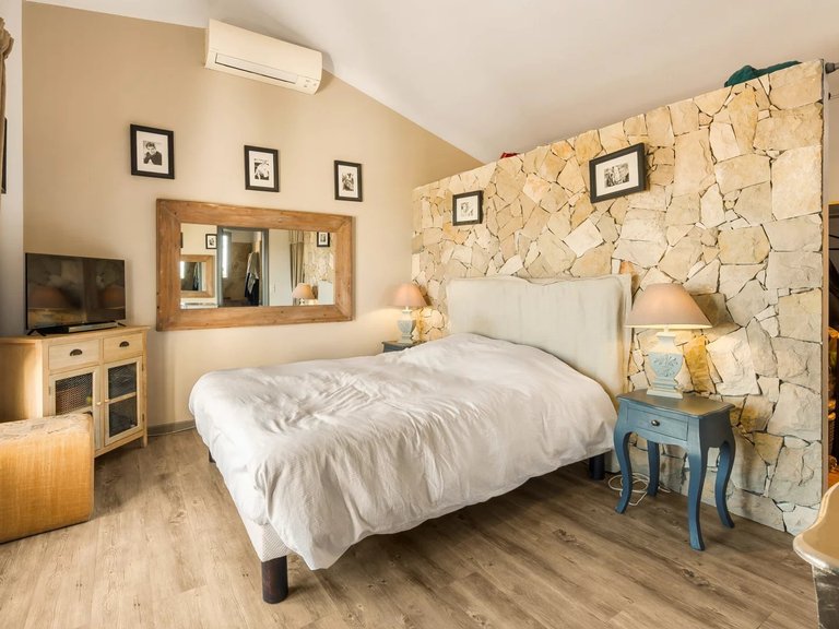 Villa for Sale in Cagnes Sur Mer, Antibes Area 9
