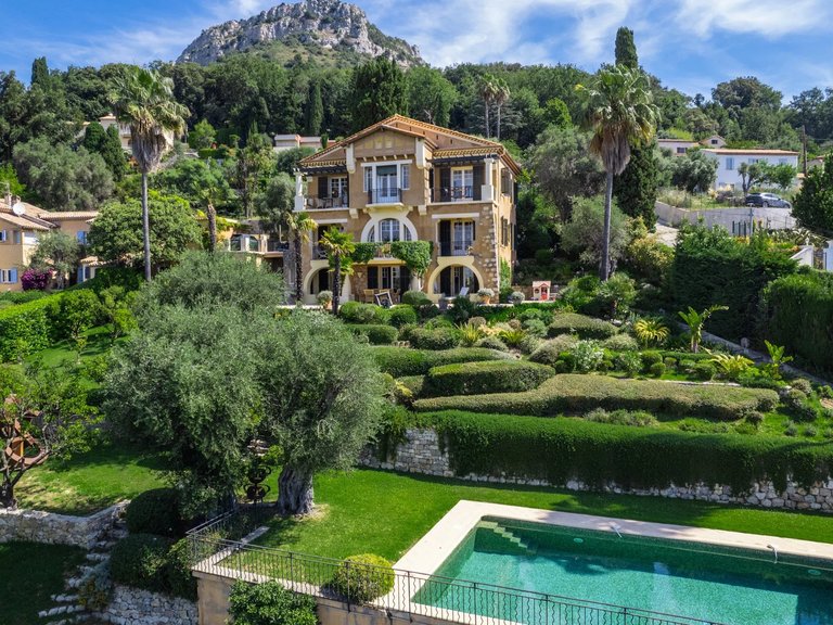 Villa for Sale in Vence, Vence, St. Paul Area 1