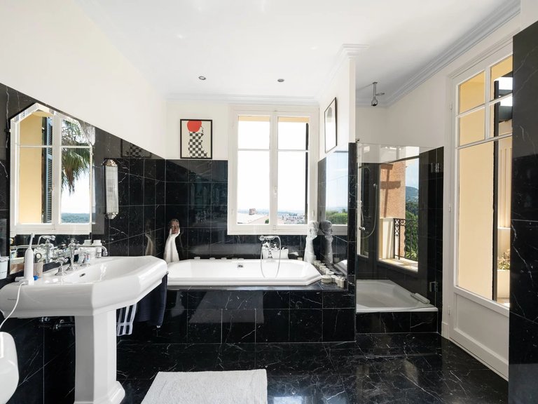 Villa for Sale in Vence, Vence, St. Paul Area 13