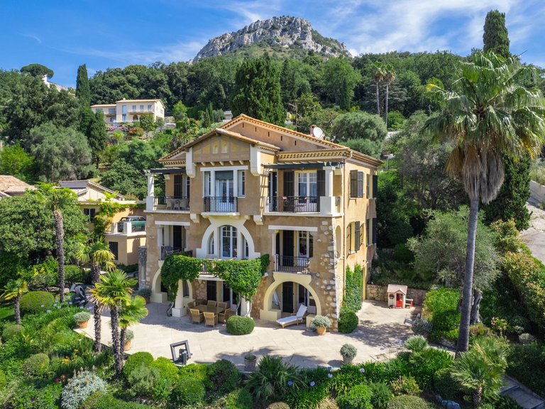 Villa for Sale in Vence, Vence, St. Paul Area 4