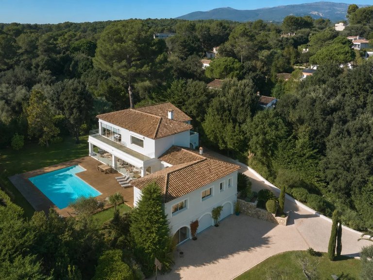 Villa for Sale in Valbonne, Mougins, Valbonne, Grasse Area 14