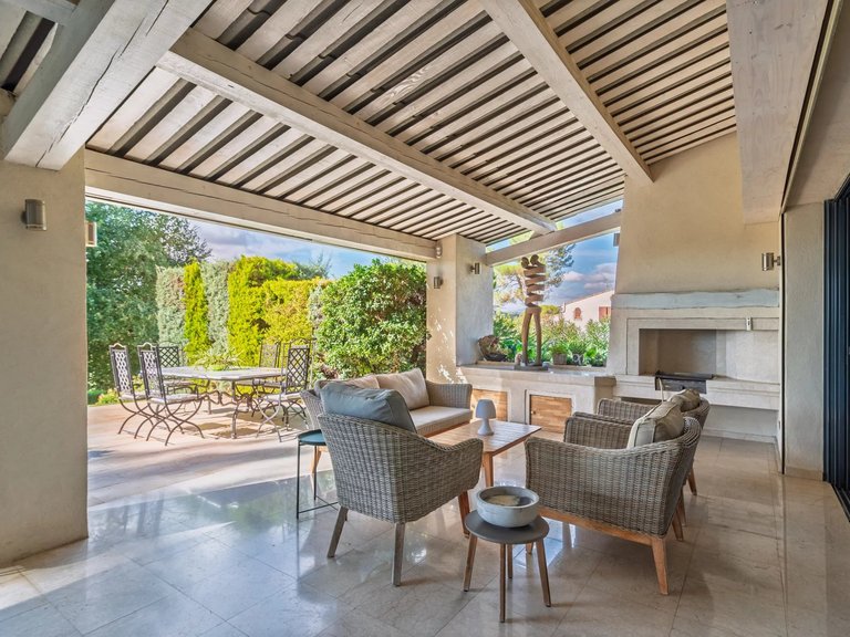 Villa for Sale in Biot, Mougins, Valbonne, Grasse Area 12