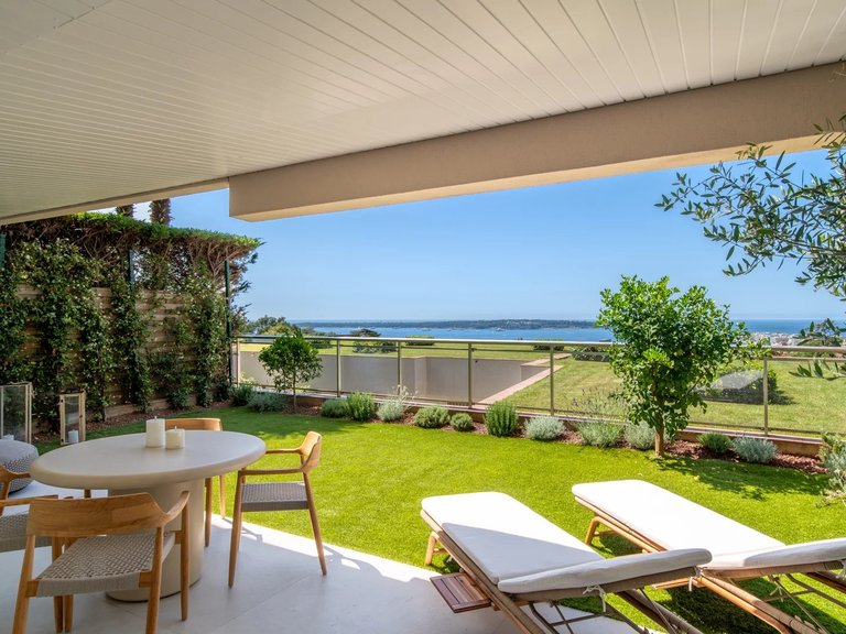 Apartment for Sale in Cannes, Cannes Area 2