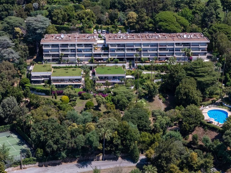 Apartment for Sale in Cannes, Cannes Area 13